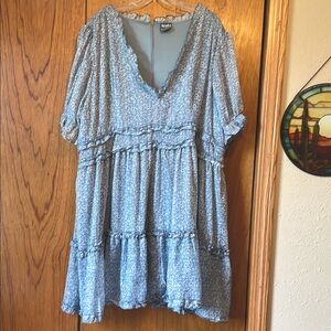 Arula Gray Textured Top